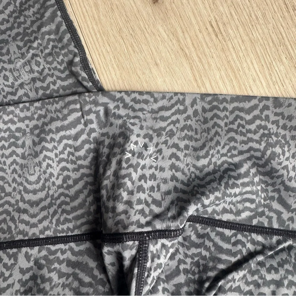 Varley Luna High Rise 7/8 Leggings - Picture 2 of 6